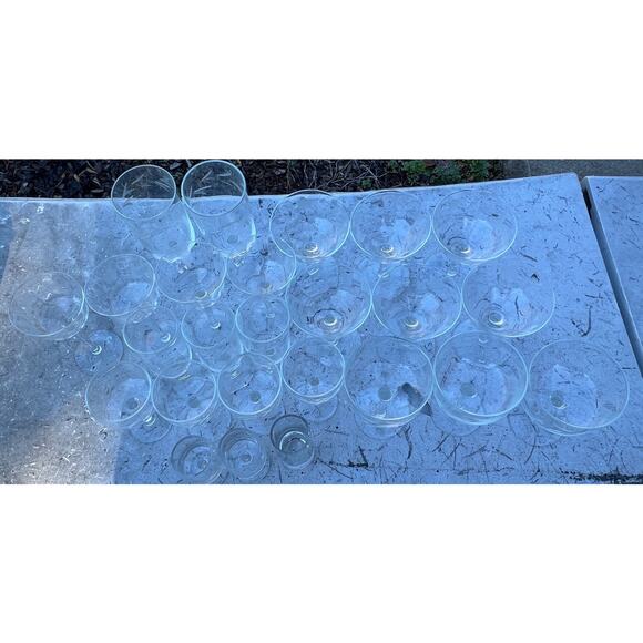 Vintage Etched Crystal Glassware Lot – Coupes & Stems - Picture 14 of 14